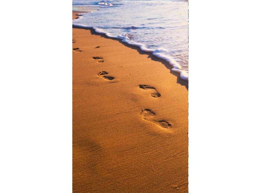Flis foto tapeta Tragovi na plaži MS20193 | 150x250 cm - Od flisa