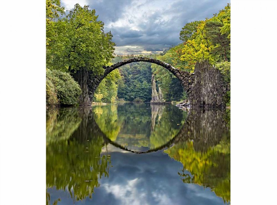 Flis foto tapeta Pejzaž s lučnim mostom MS30060 | 225x250 cm - Od flisa