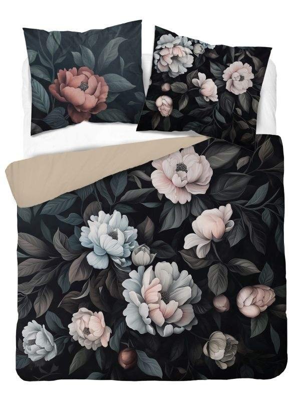 Posteljina foto print - DETEXPOL Francuska posteljina 3D Božuri na crnom micro Poliester - mikrovlakno, 220/200, 2x70/80 cm DETEXPOL Francuska posteljina 3D Božuri na crnom micro Poliester - mikrovlakno, 220/200, 2x70/80 cm - Posteljina foto print