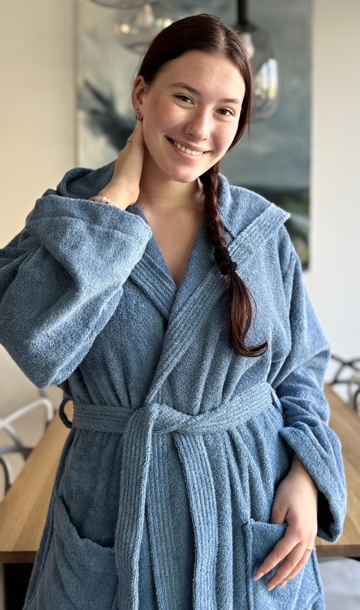 Žene - Ženski ogrtači - Ženske duge kućne haljine - Ženski dugi ogrtač s kapuljačom Klára Ženski dugi ogrtač s kapuljačom Klára - Ženske duge kućne haljine