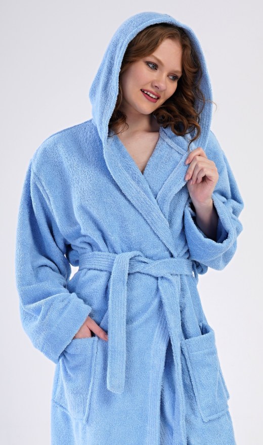 Žene - Ženski ogrtači - Ženske duge kućne haljine - Ženski dugi ogrtač s kapuljačom Plavasek Ženski dugi ogrtač s kapuljačom Plavasek - Ženske duge kućne haljine